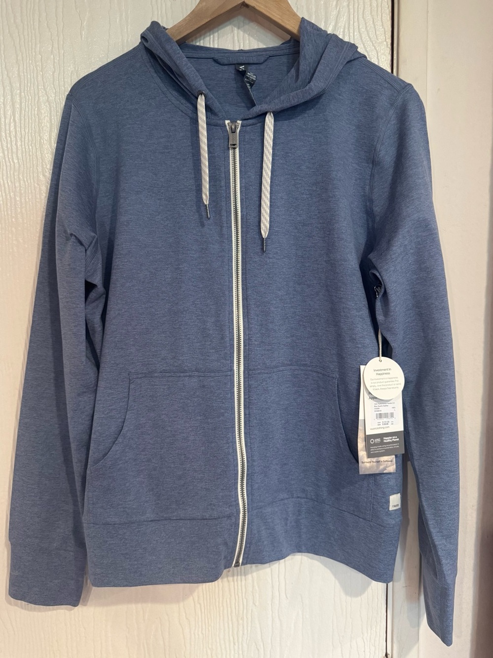 NWT Vuori Halo Performance Hoodie 2.0 Blue
Quartz Heather DreamKnit Size Large